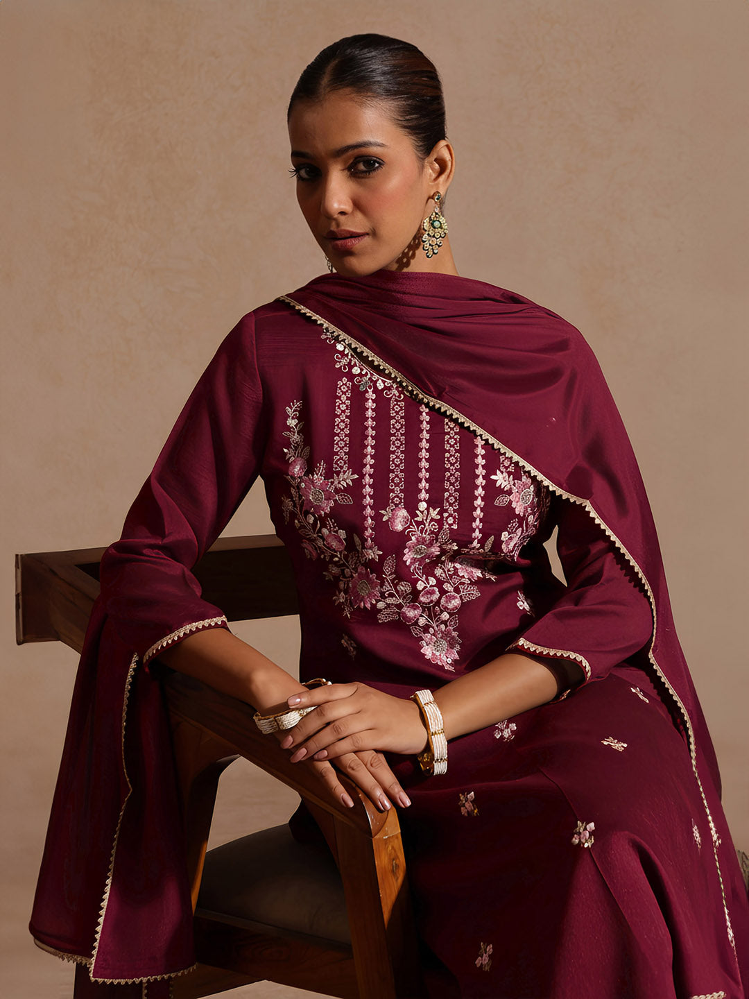 Janasya Women's Magenta Silk Blend Zari Embroidered Straight Kurta Set