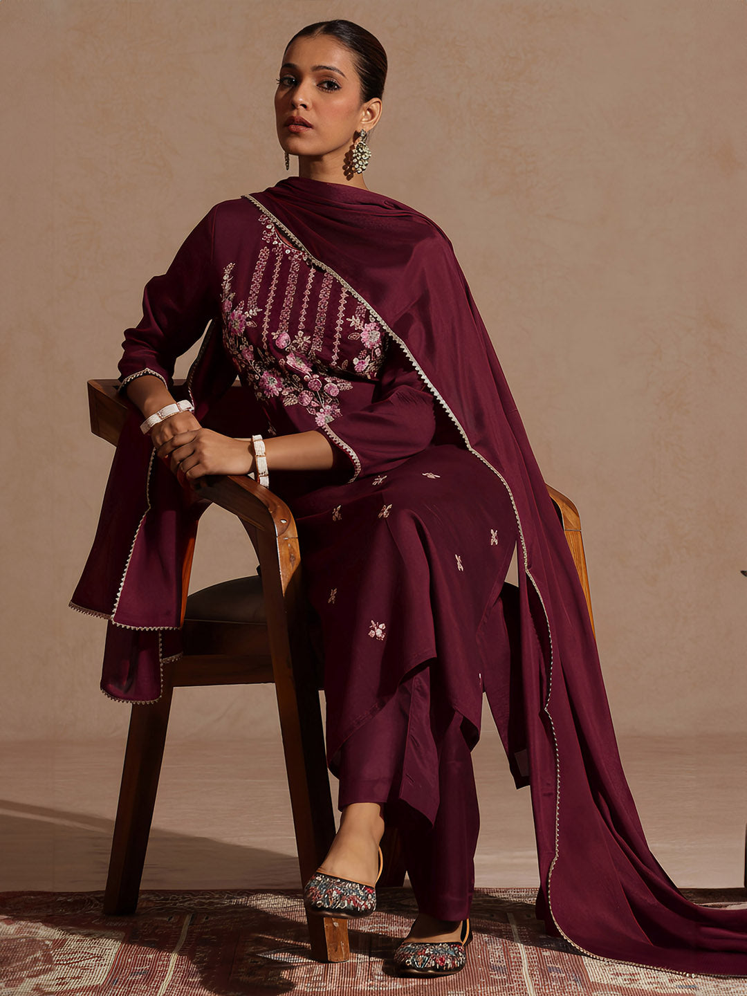 Janasya Women's Magenta Silk Blend Zari Embroidered Straight Kurta Set