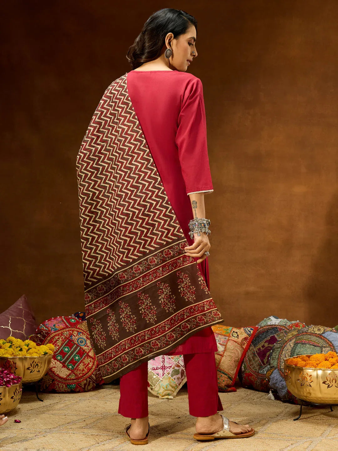 Janasya Women's Maroon Pure Cotton Solid Straight Kurta Set With Printed Dupatta