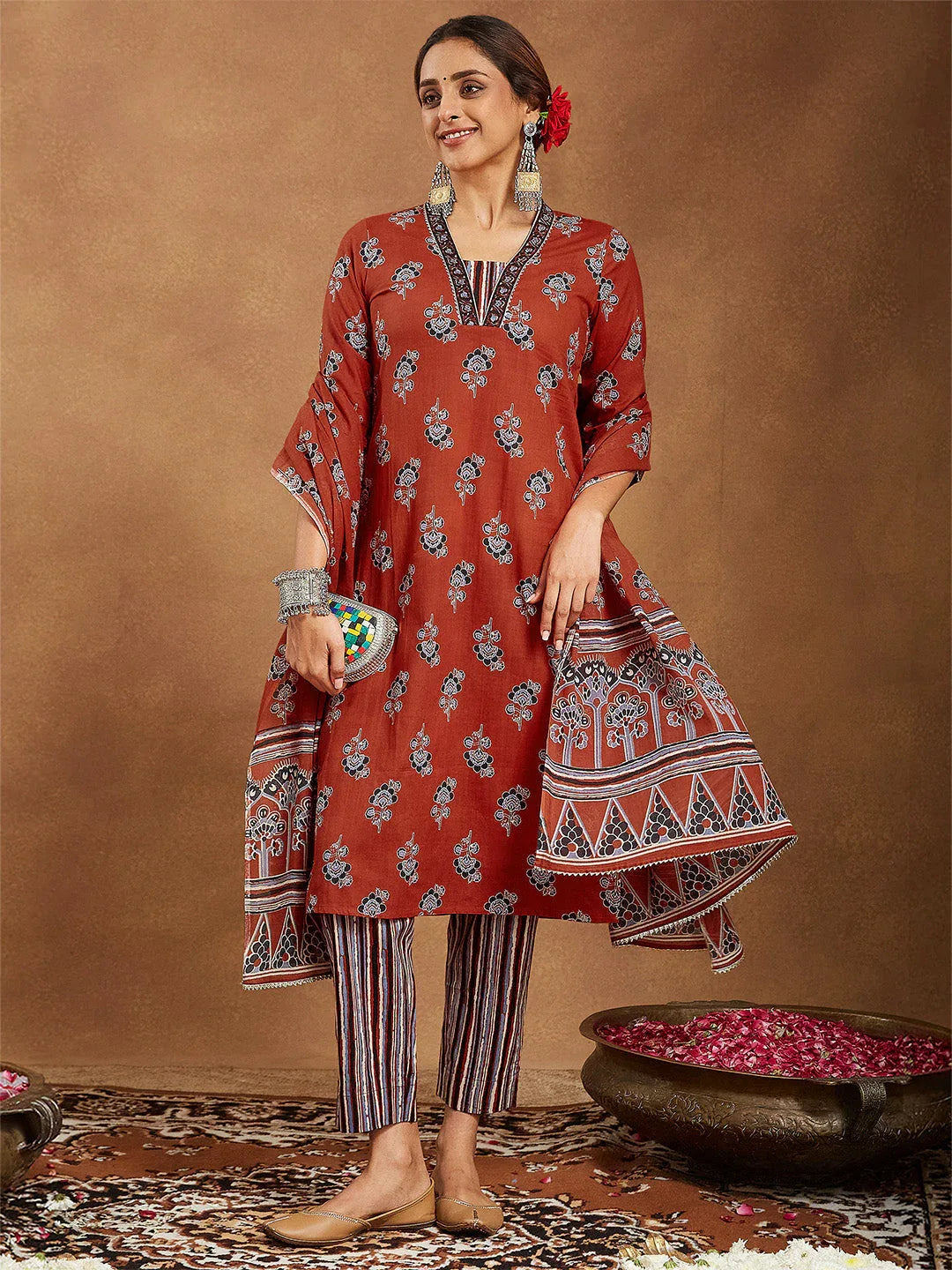 Janasya Women's Rust Pure Cotton Floral Printed Straight Kurta Set