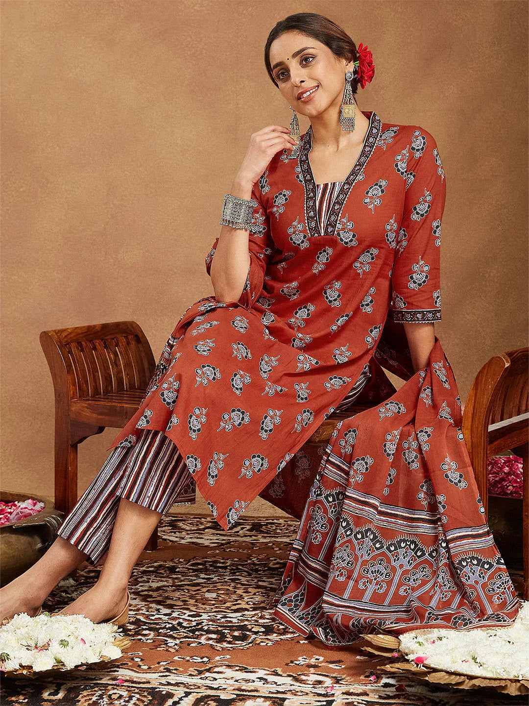 Janasya Women's Rust Pure Cotton Floral Printed Straight Kurta Set