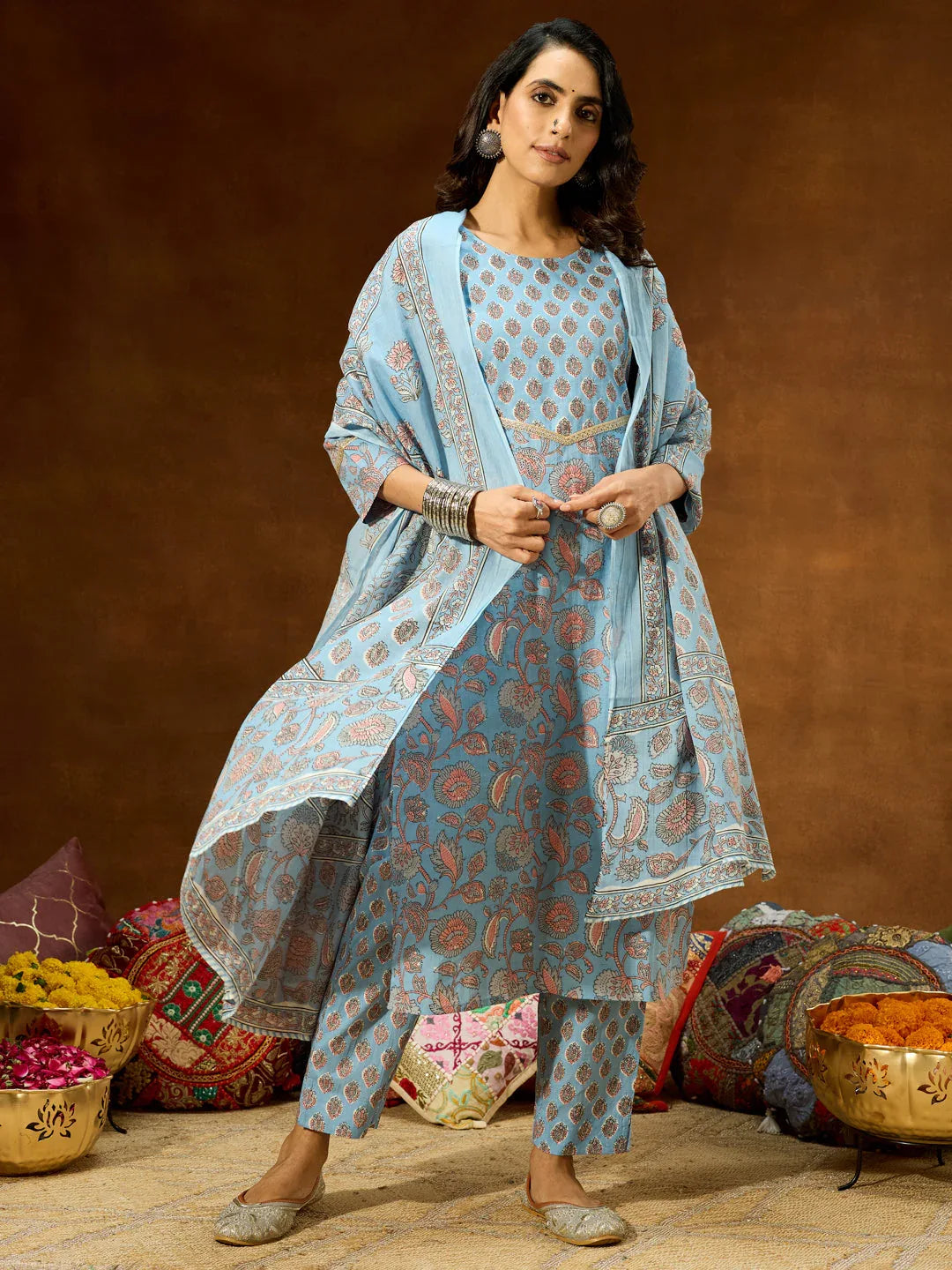 Janasya Women's Light Blue Pure Cotton Floral Printed Straight Kurta Set