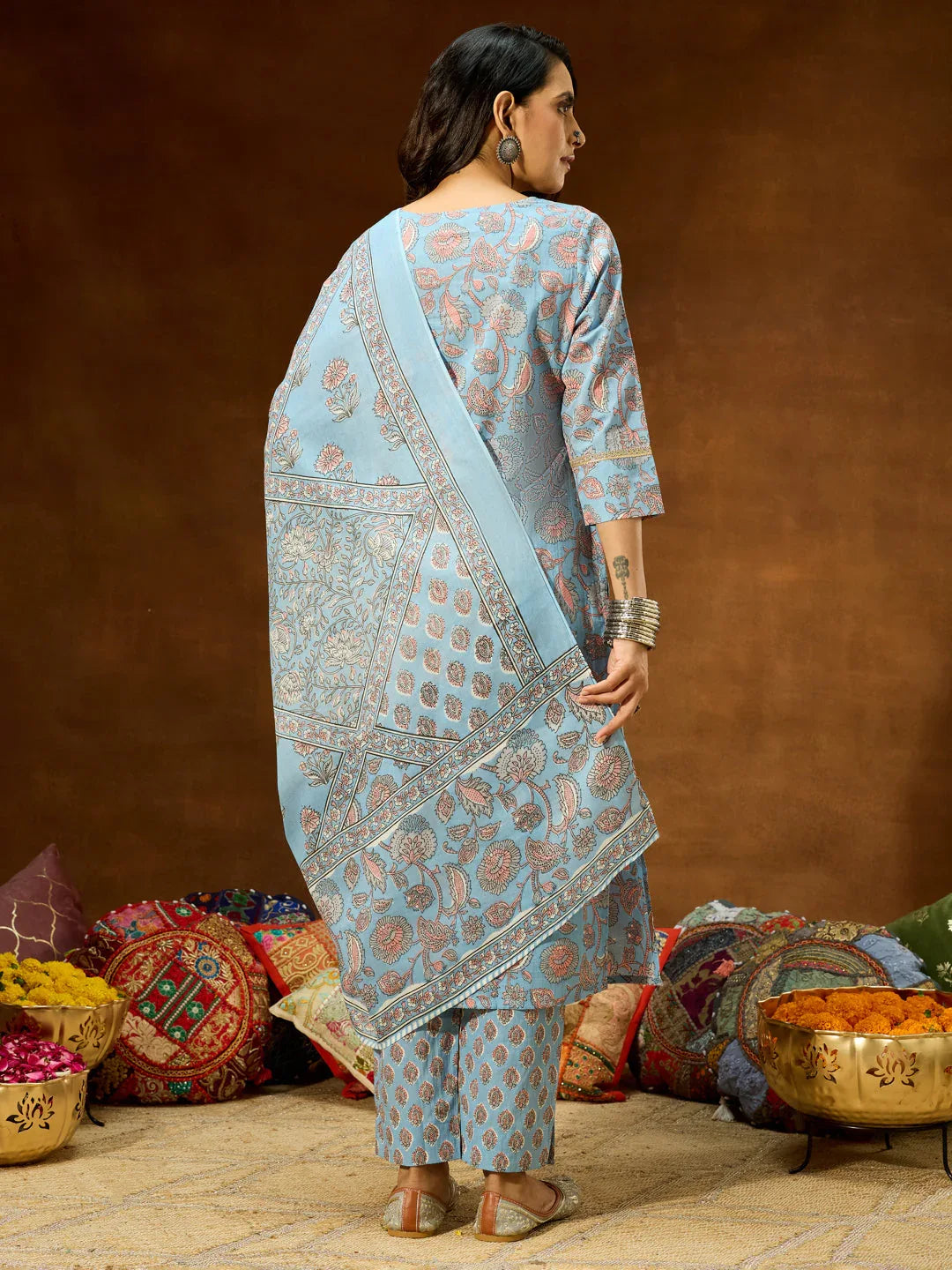 Janasya Women's Light Blue Pure Cotton Floral Printed Straight Kurta Set