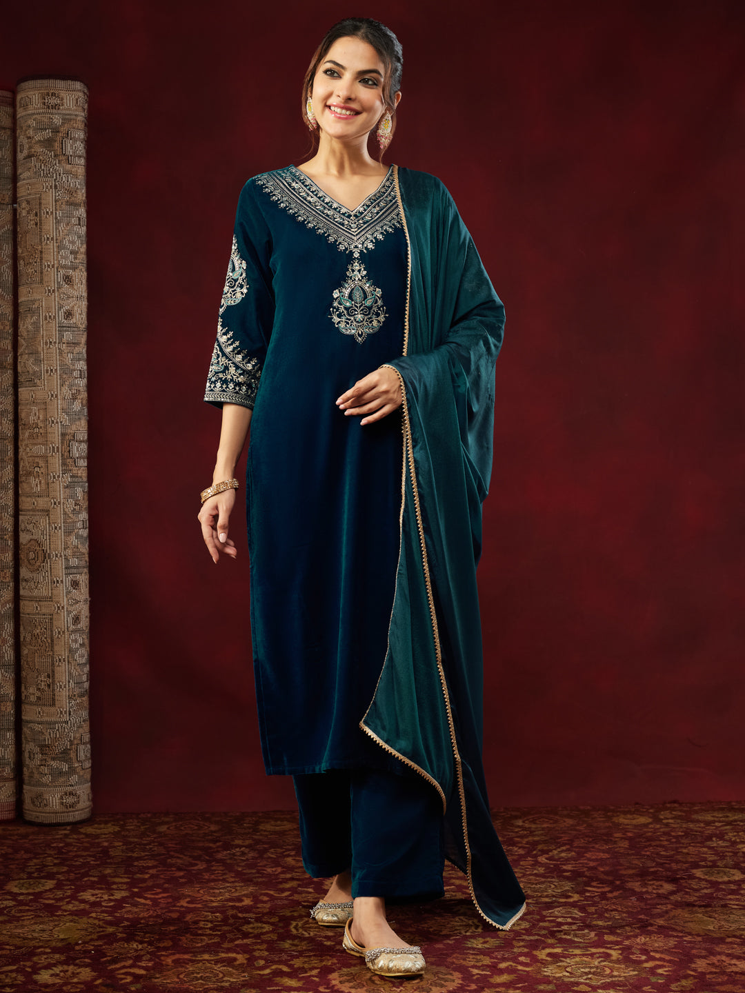 Janasya Women's Teal Blue Velvet Zari Embroidered Straight Kurta Set