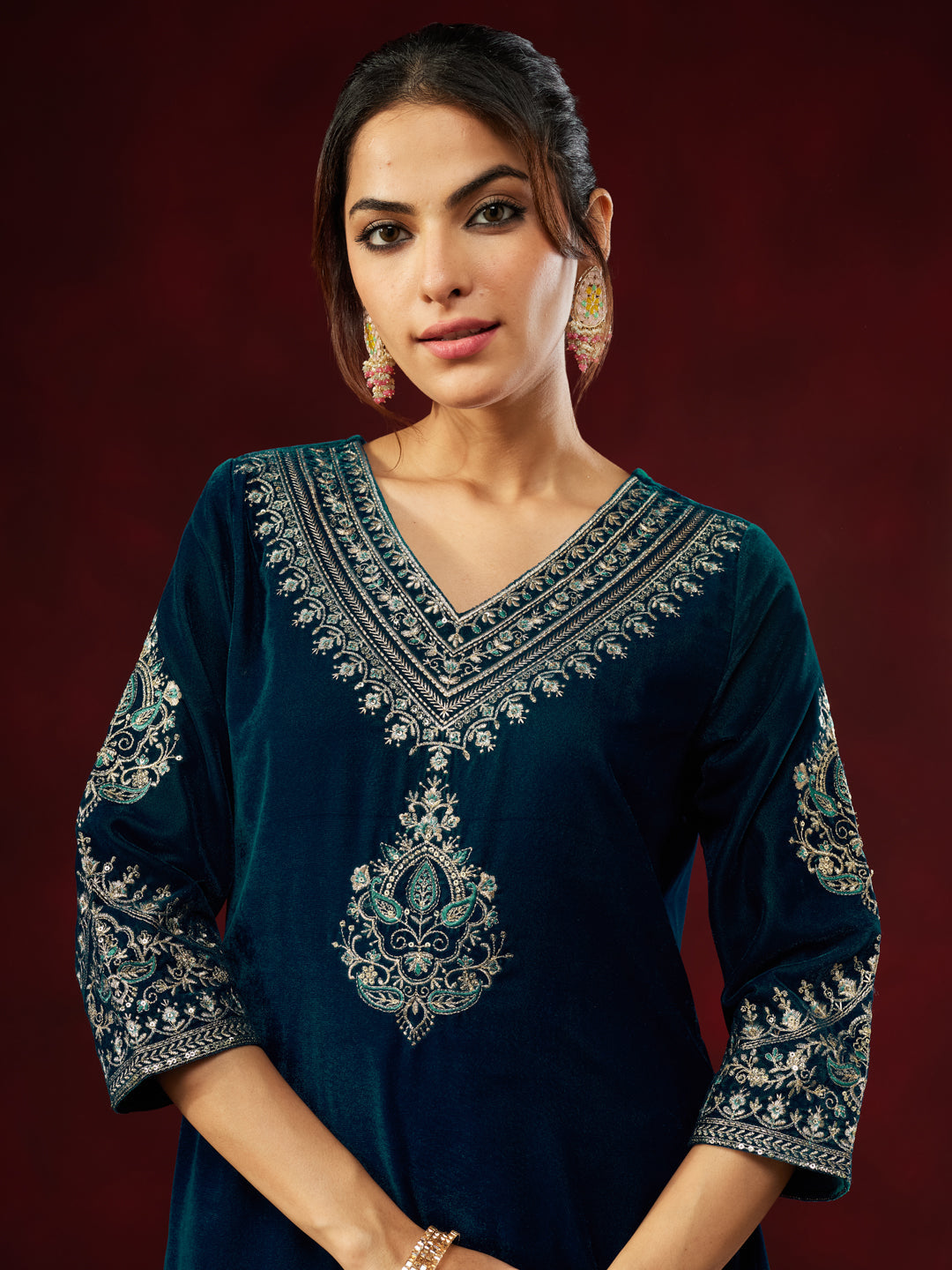 Janasya Women's Teal Blue Velvet Zari Embroidered Straight Kurta Set
