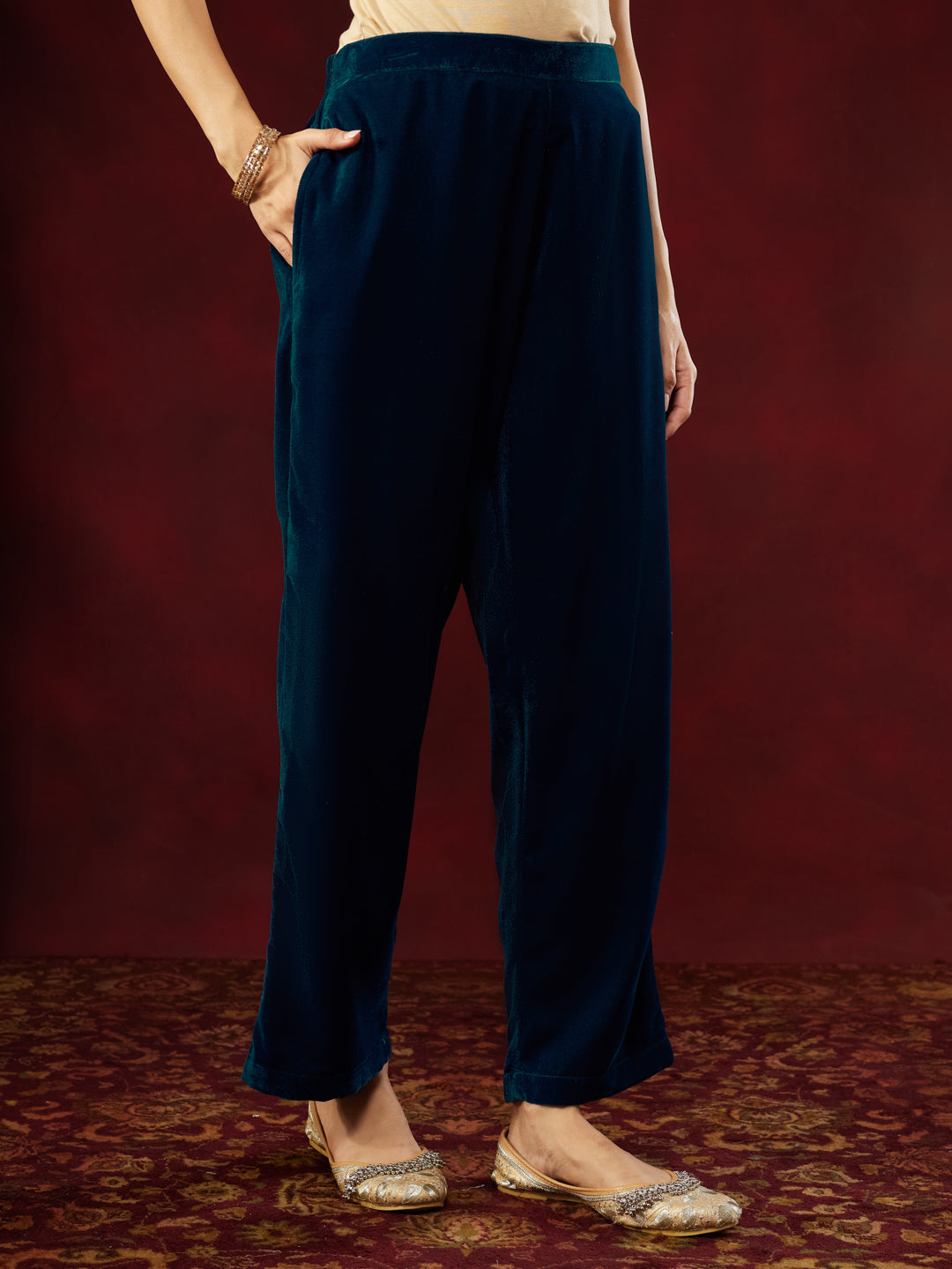 Janasya Women's Teal Blue Velvet Zari Embroidered Straight Kurta Set