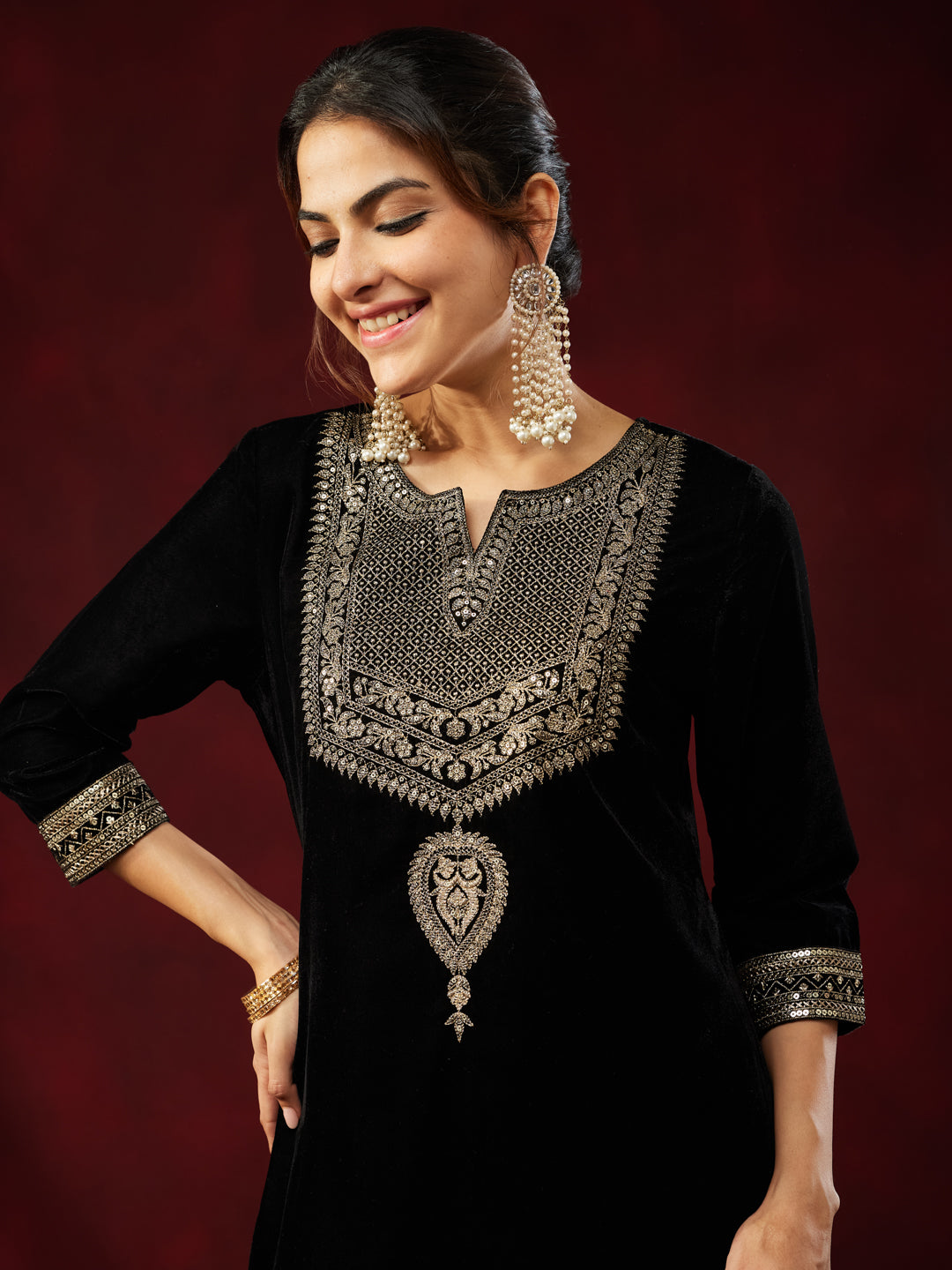 Janasya Women's Black Velvet Zari Embroidered Straight Kurta Set