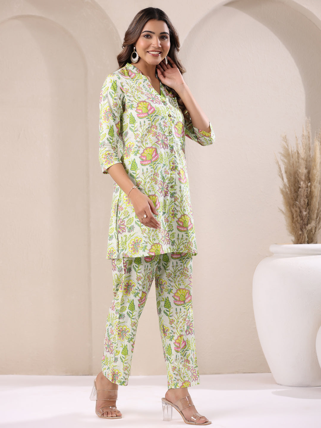 Green Pure Cotton Floral Printed Straight Co-ord Set - qivii