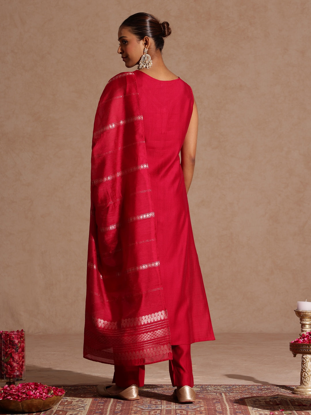 Janasya Women's Pink Silk Blend Gold Printed Straight Kurta Set - qivii