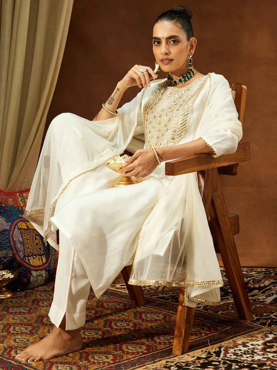 Janasya Women's Off White Silk Blend Zari Yoke Embroidered Straight Kurta Set