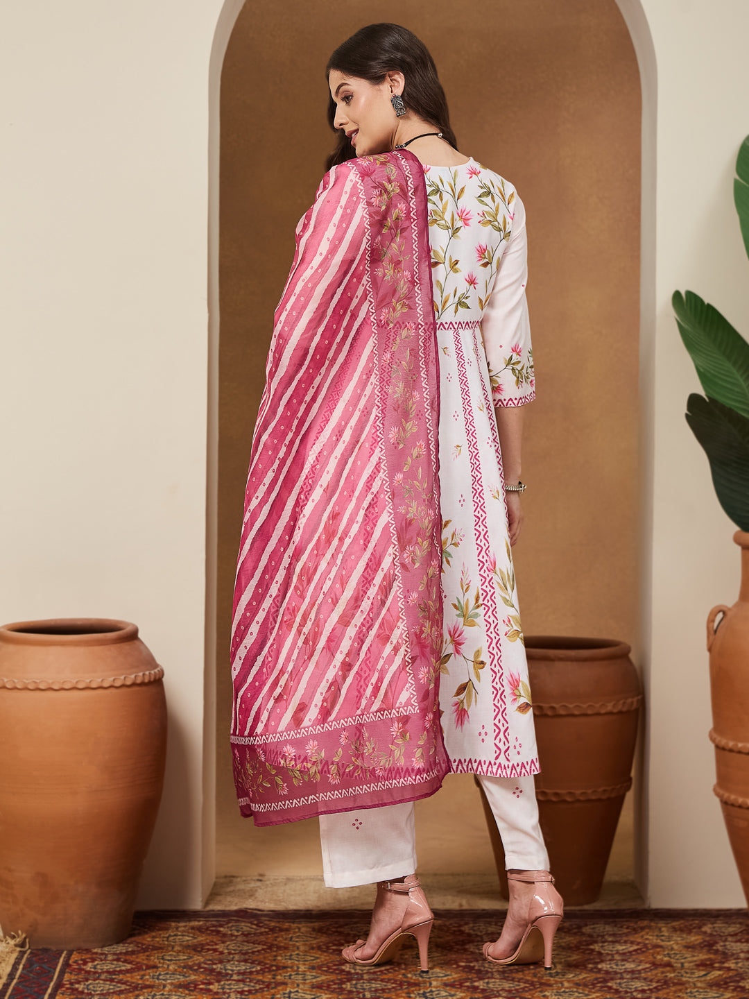 Janasya Women's Cream Cotton Blend Floral Printed Anarkali Kurta Set - qivii