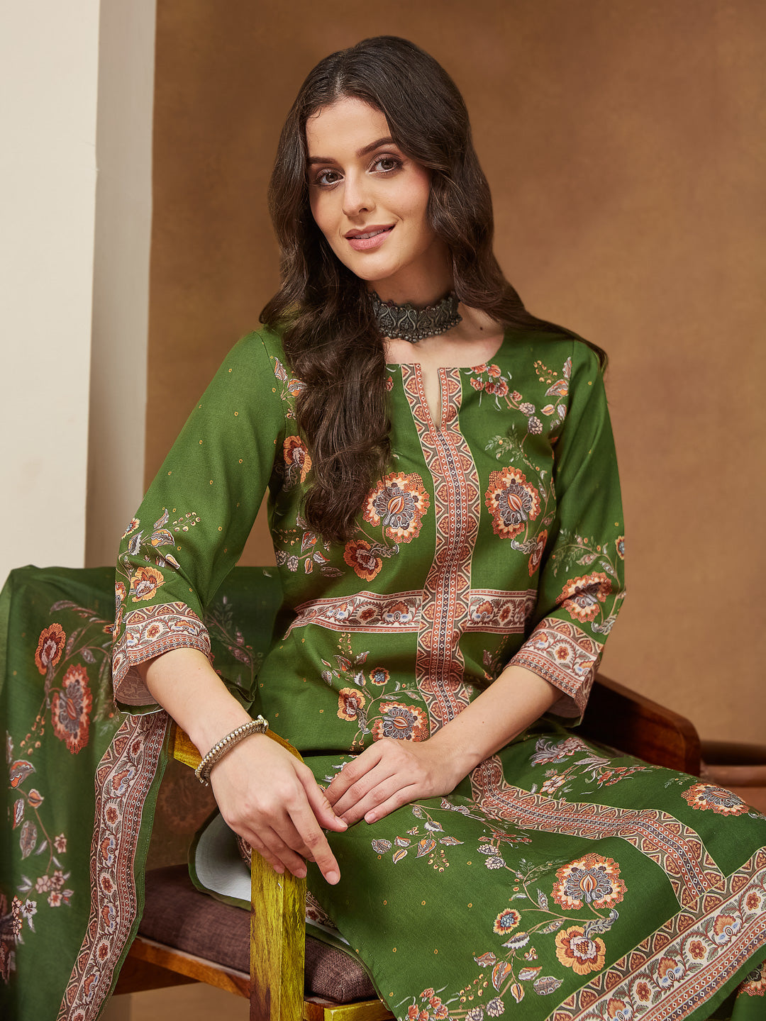 Janasya Women's Mehendi Green Cotton Blend Floral Printed Straight Kurta Set - qivii