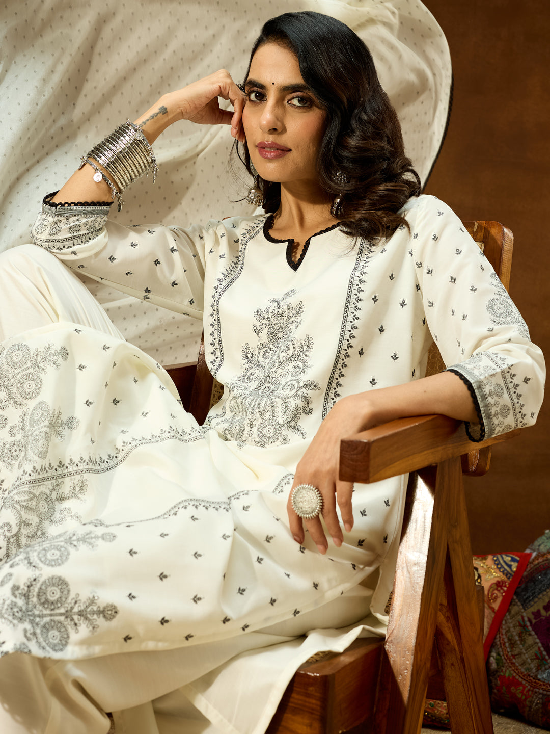 Janasya Women's White Silk Blend Ethnic Printed Straight Kurta Set