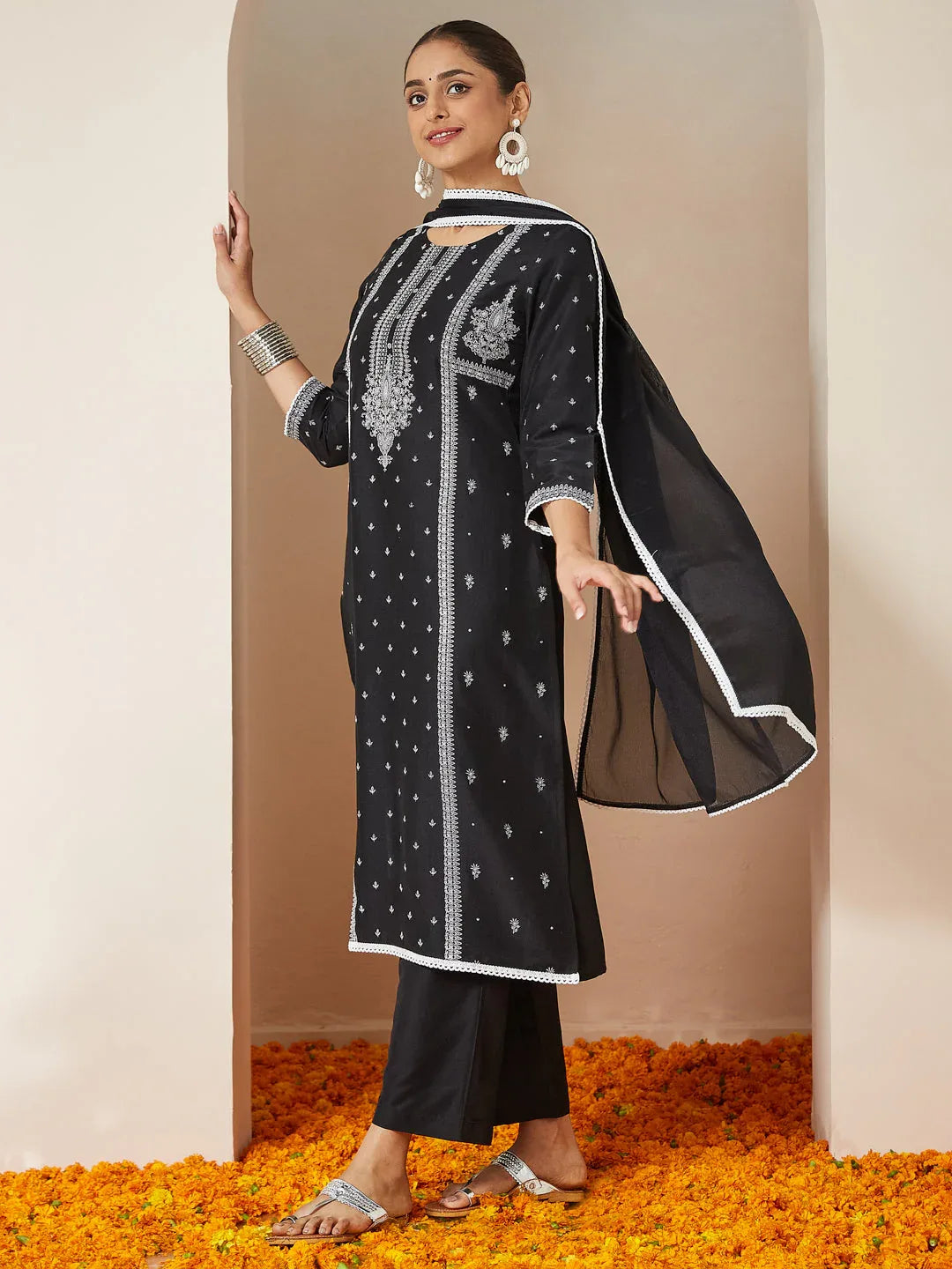 Janasya Women's Black Silk Blend Ethnic Printed Straight Kurta Set