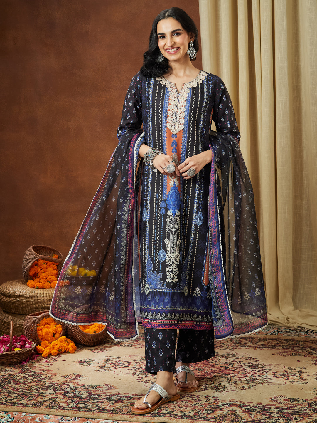 Janasya Women's Black Cotton Blend Printed Straight Kurta Set