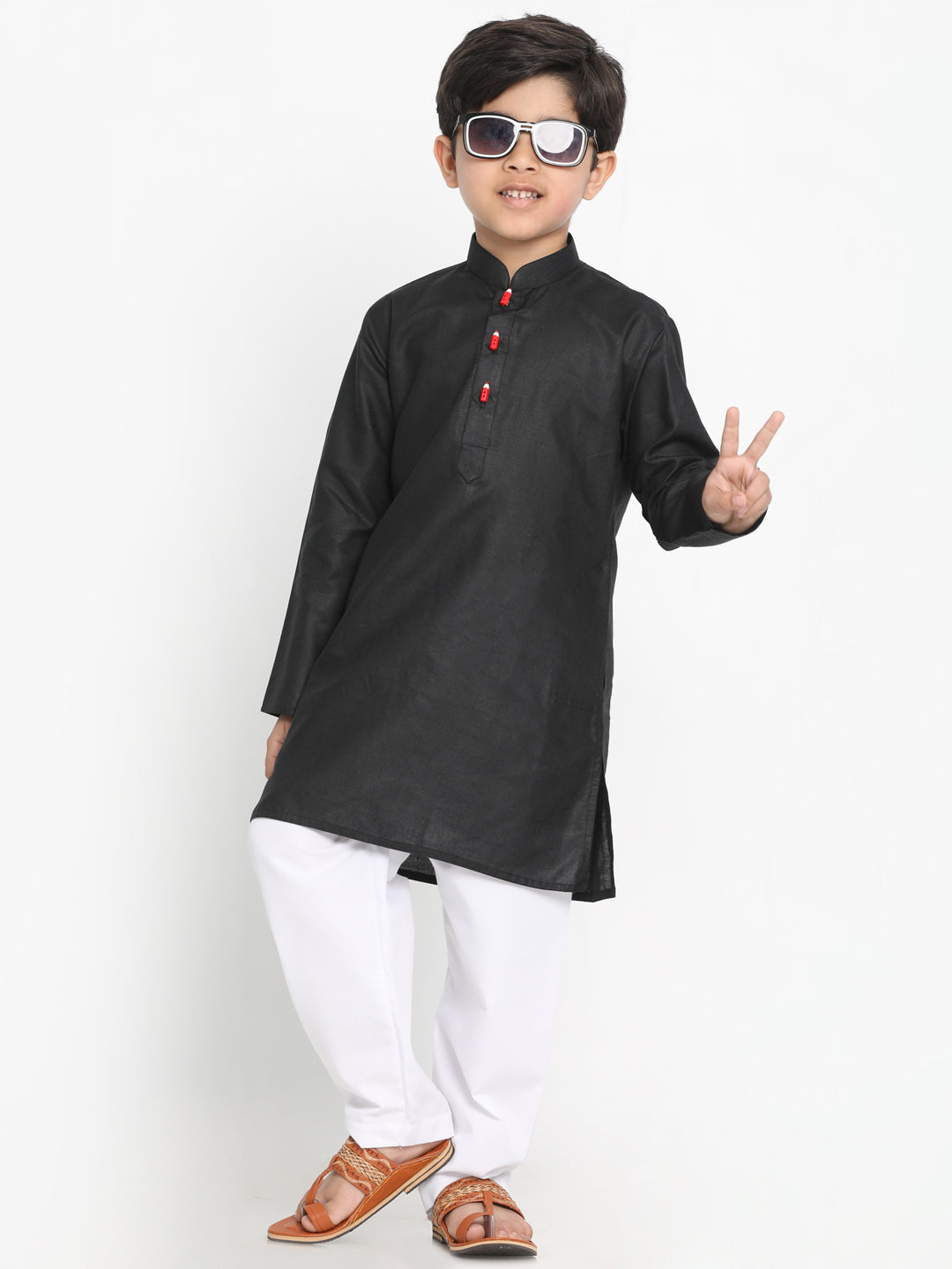 Vastramay Boy's Black Solid Kurta