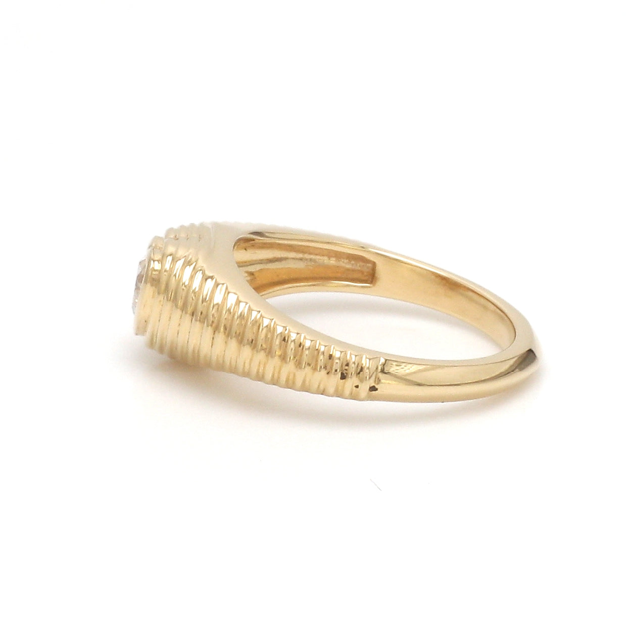 JPRG-3433/8802 Diamond Heart Ribbed Ring
