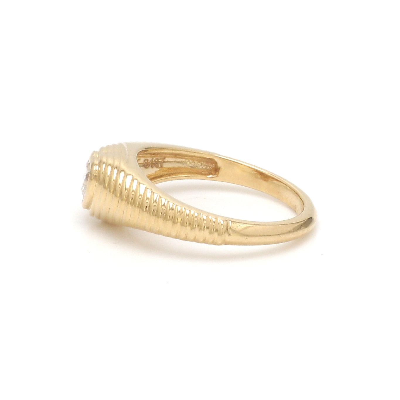 JPRG-3437/8813 Diamond Heart Ribbed Ring