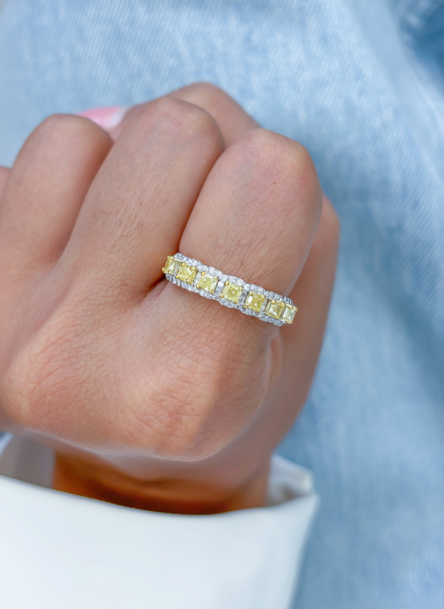 JPRG-3467/8853 Yellow Diamond Cushion With Diamond Ring