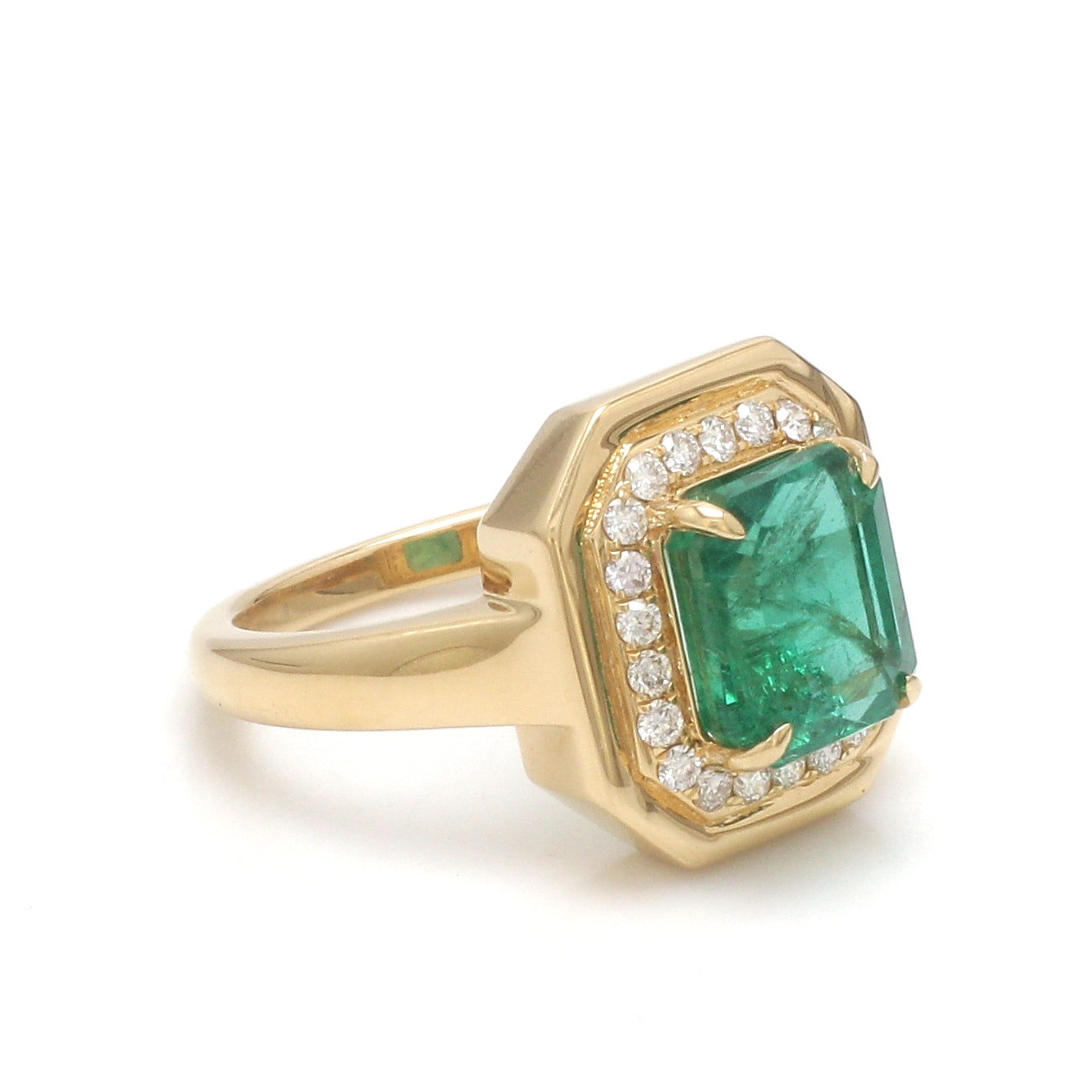 JPRG-3488/8901 Emerald Octagon With Diamond Ring