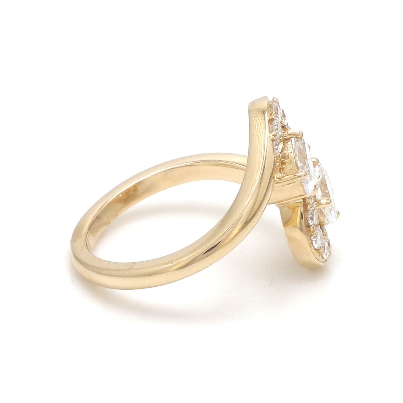 JPRG-3502/8923 Lab Grown Diamond Oval Wave Ring