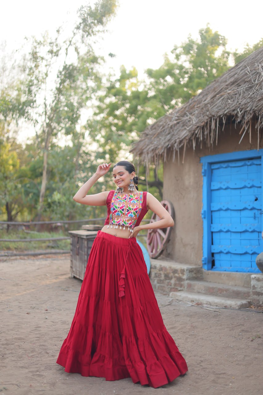 Red Reyon with Designer Embroidered Traditional (gamthi) Thread work