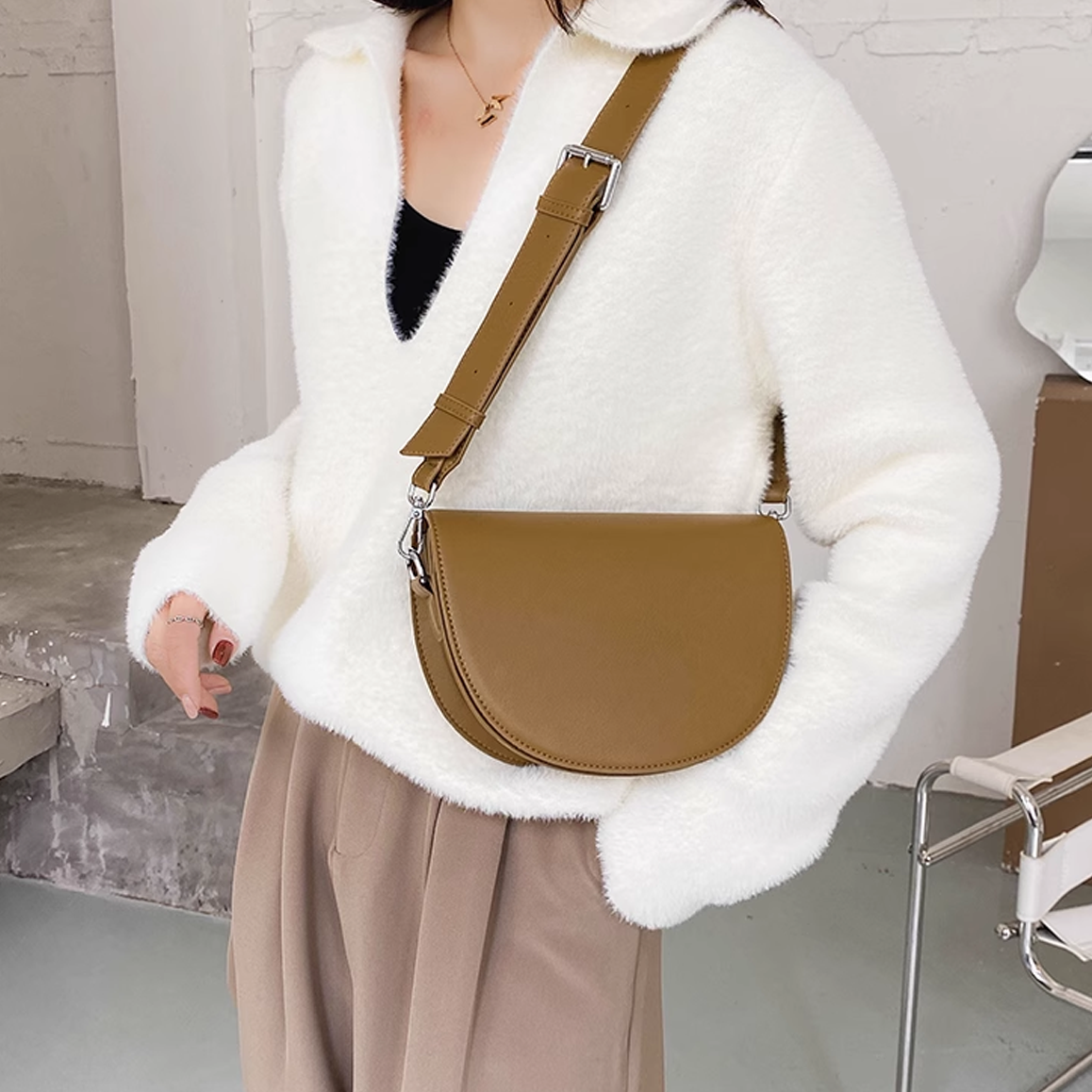 Virelle | Crossbody Bag  - By Qivii