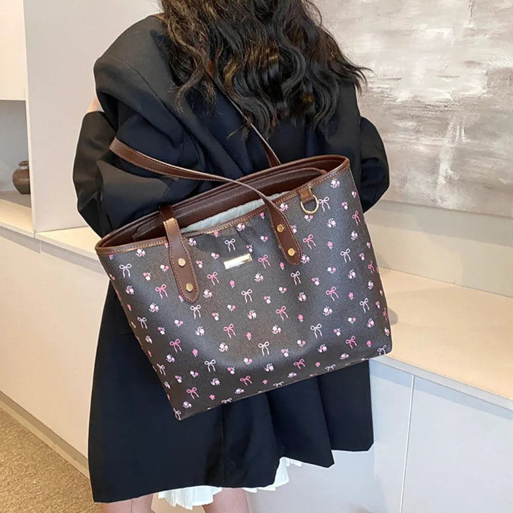 Leora | Tote Bag  - By Qivii