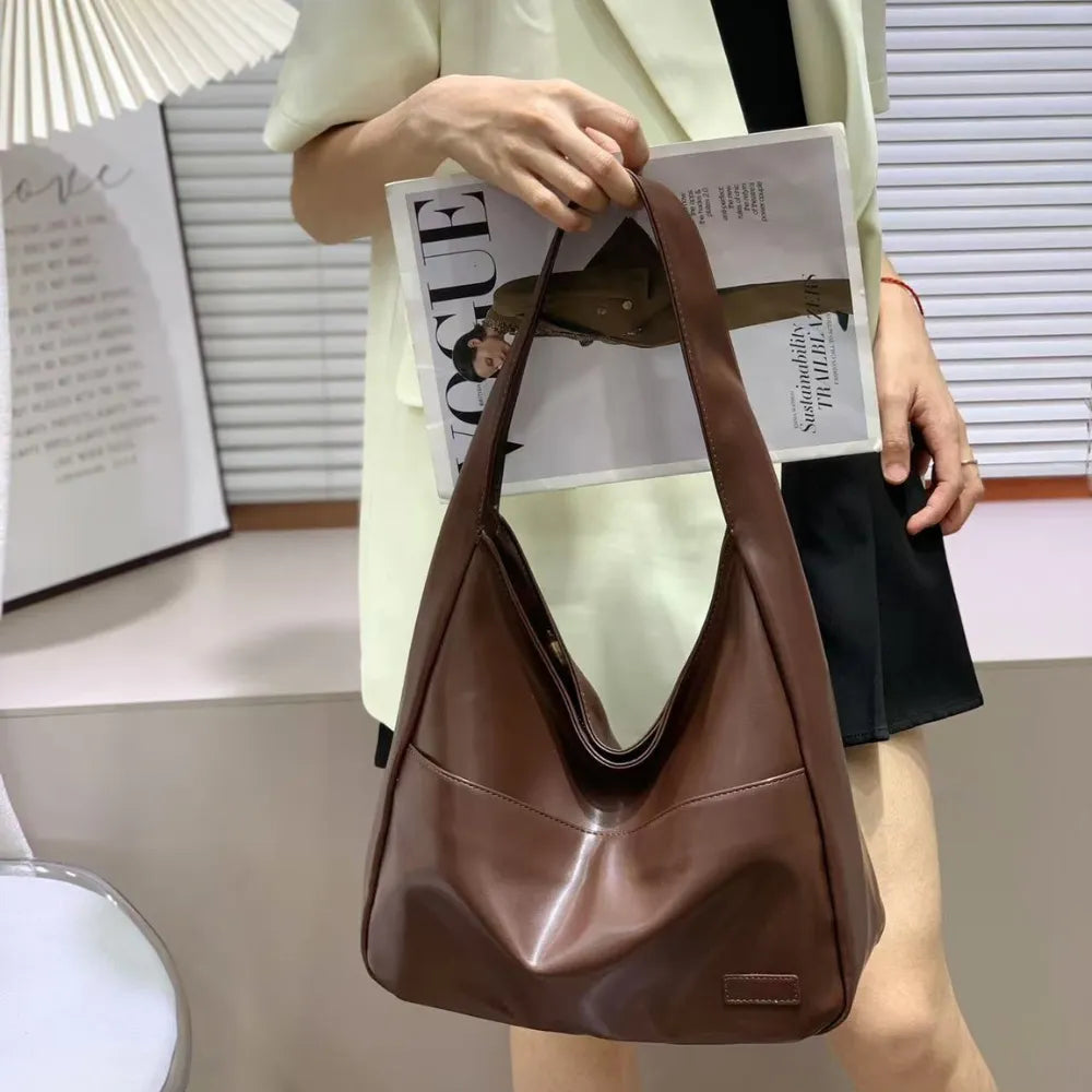 Lilya | Hobo Bag  - By Qivii