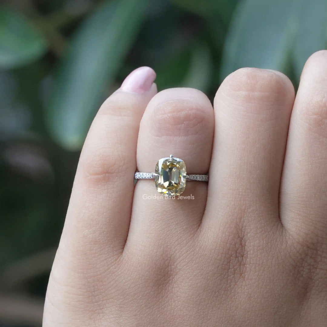 Old Mine Cushion Cut Moissanite Accent Stone Ring