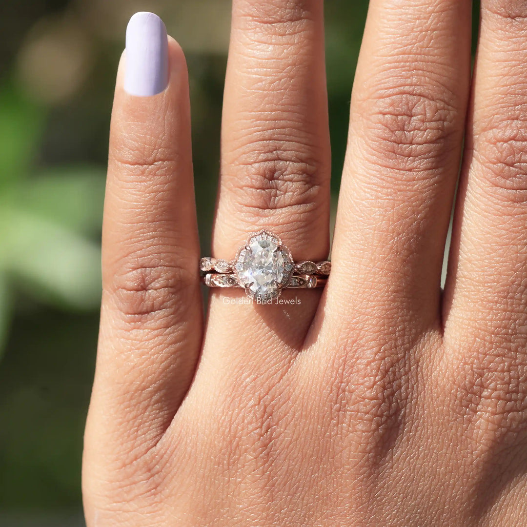 Oval Moissanite Halo Wedding Ring Set