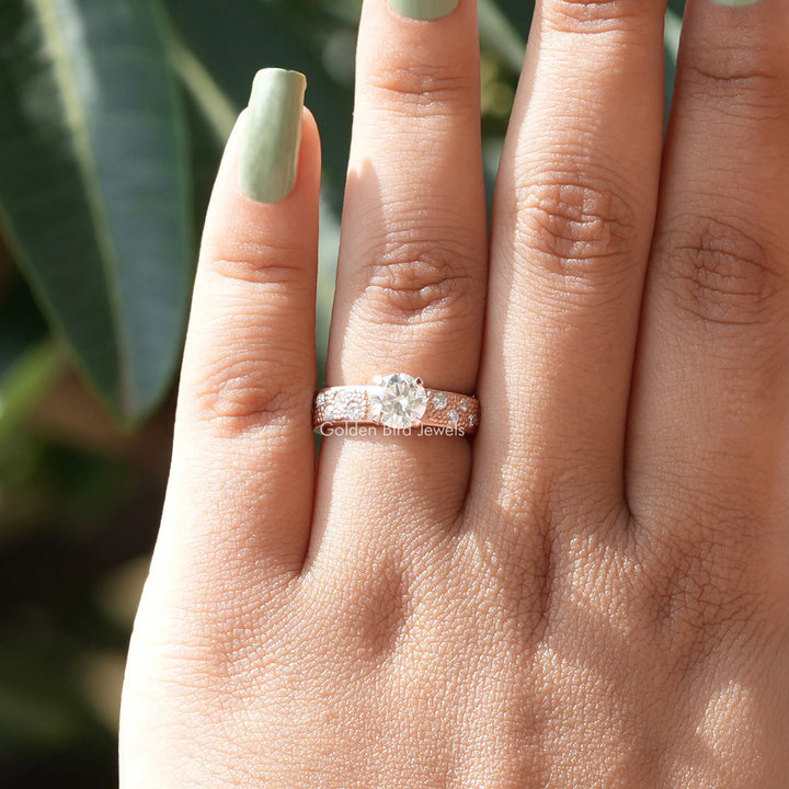 1 Carat Round Moissanite Engagement Ring