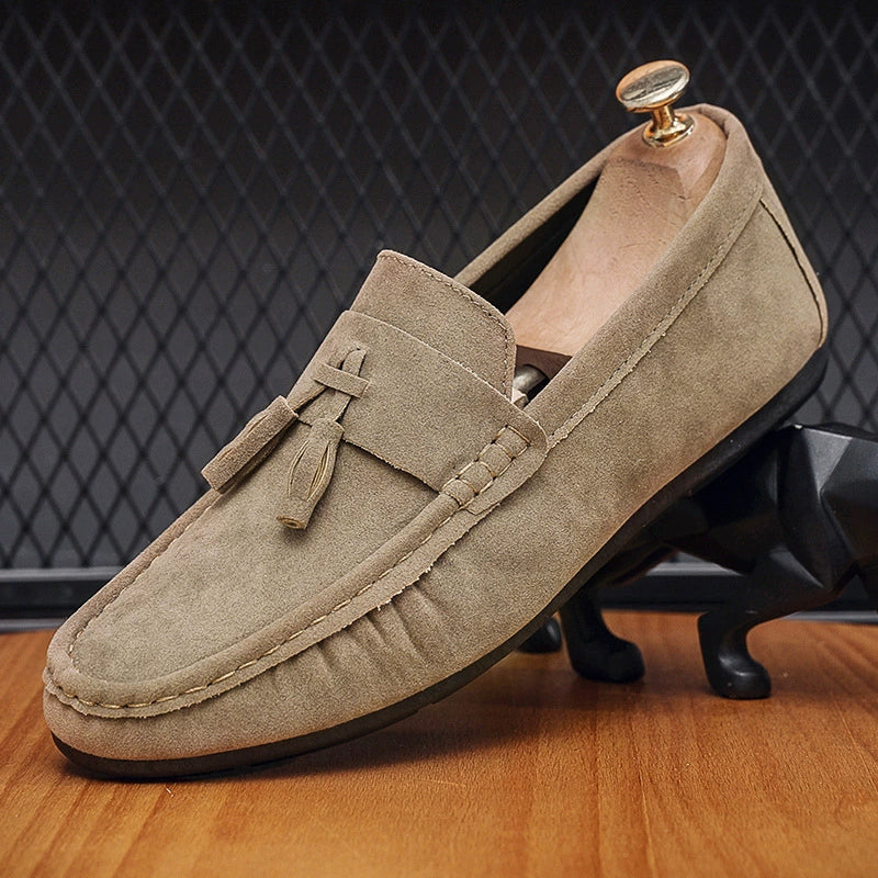 Men's spring 2025 new style trendy men's shoes slip-on casual leather shoes tassel soft sole driving shoes