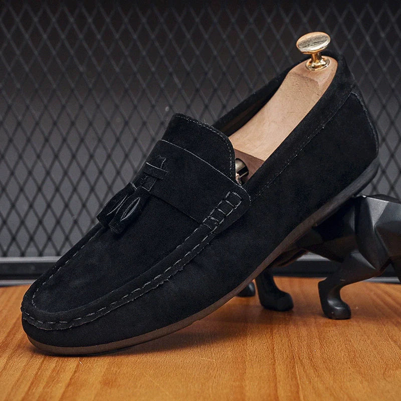 Men's spring 2025 new style trendy men's shoes slip-on casual leather shoes tassel soft sole driving shoes
