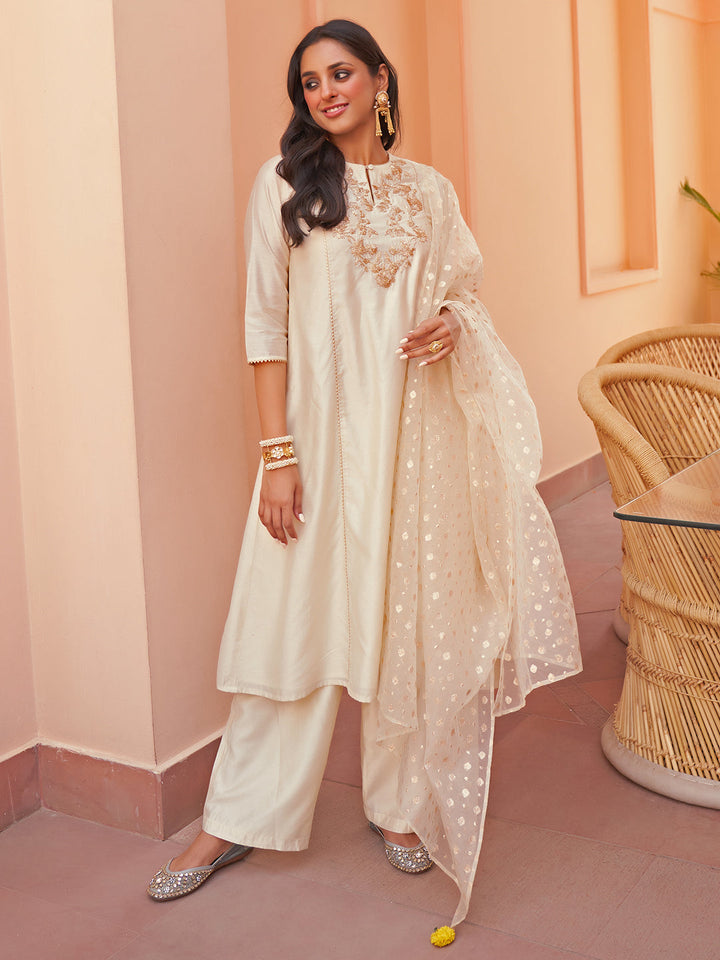 Off White Chanderi Yoke Embroidery Kurta with Palazzo and Dupatta  - By Janasya