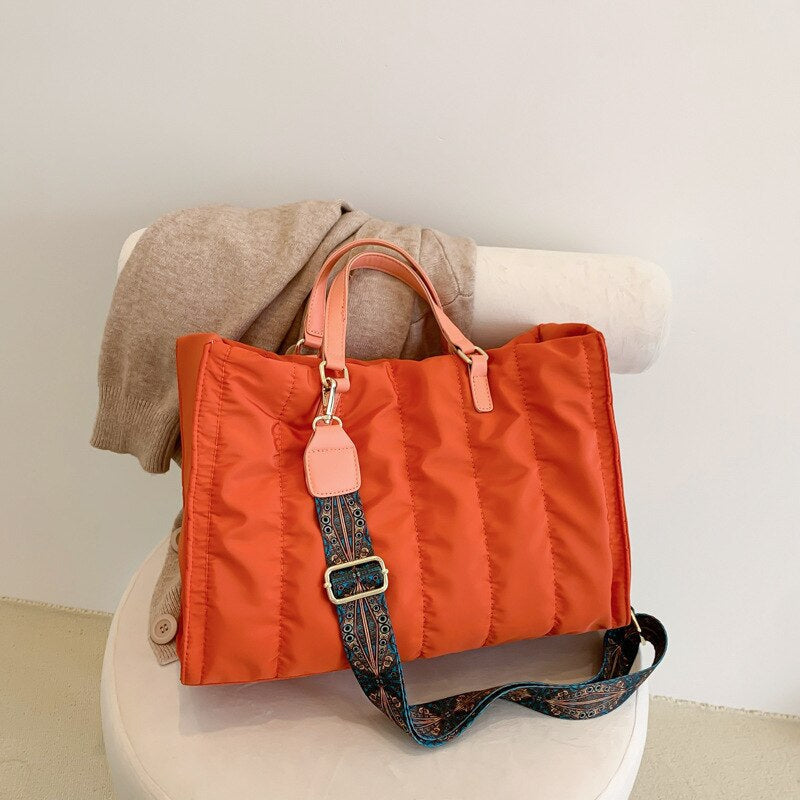 Lelah | Tote Bag  - By Qivii