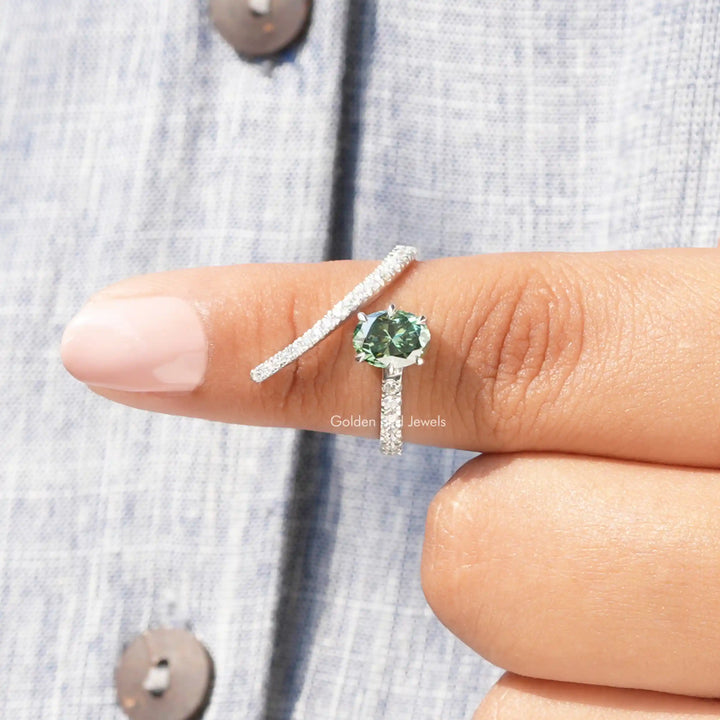 Dark Green Oval Cut Moissanite Accent Stone Ring