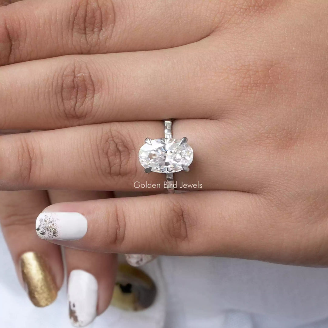 Crushed Ice Oval Accent Set Wedding Ring