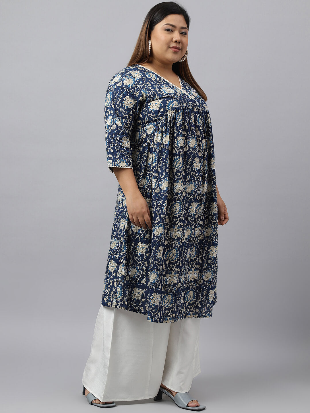 XL LOVE by Janasya Women's Plus Size Navy Blue Cotton Floral Printed Flared kurta  - By Janasya