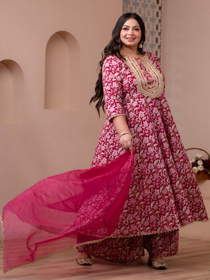 Pink Cotton Foil Floral Printed Kurta with Palazzo and Dupatta  - By Janasya