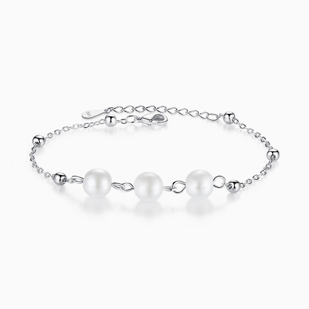 Pearl Bracelet by Qivii