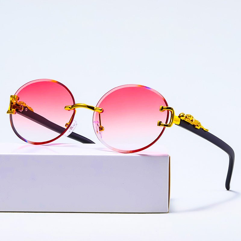 Panthera Nova Retro Shades  - By Qivii