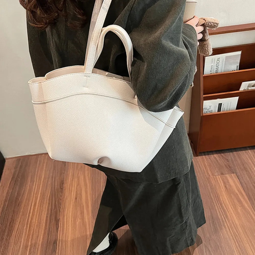 Aona | Tote Bag  - By Qivii