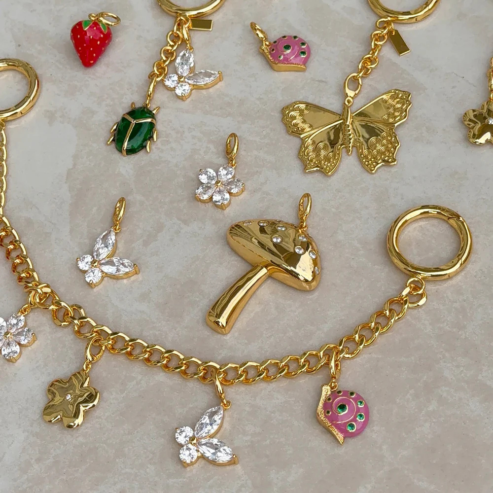 Golden Link | Your Charm Bag Essential  - By Qivii