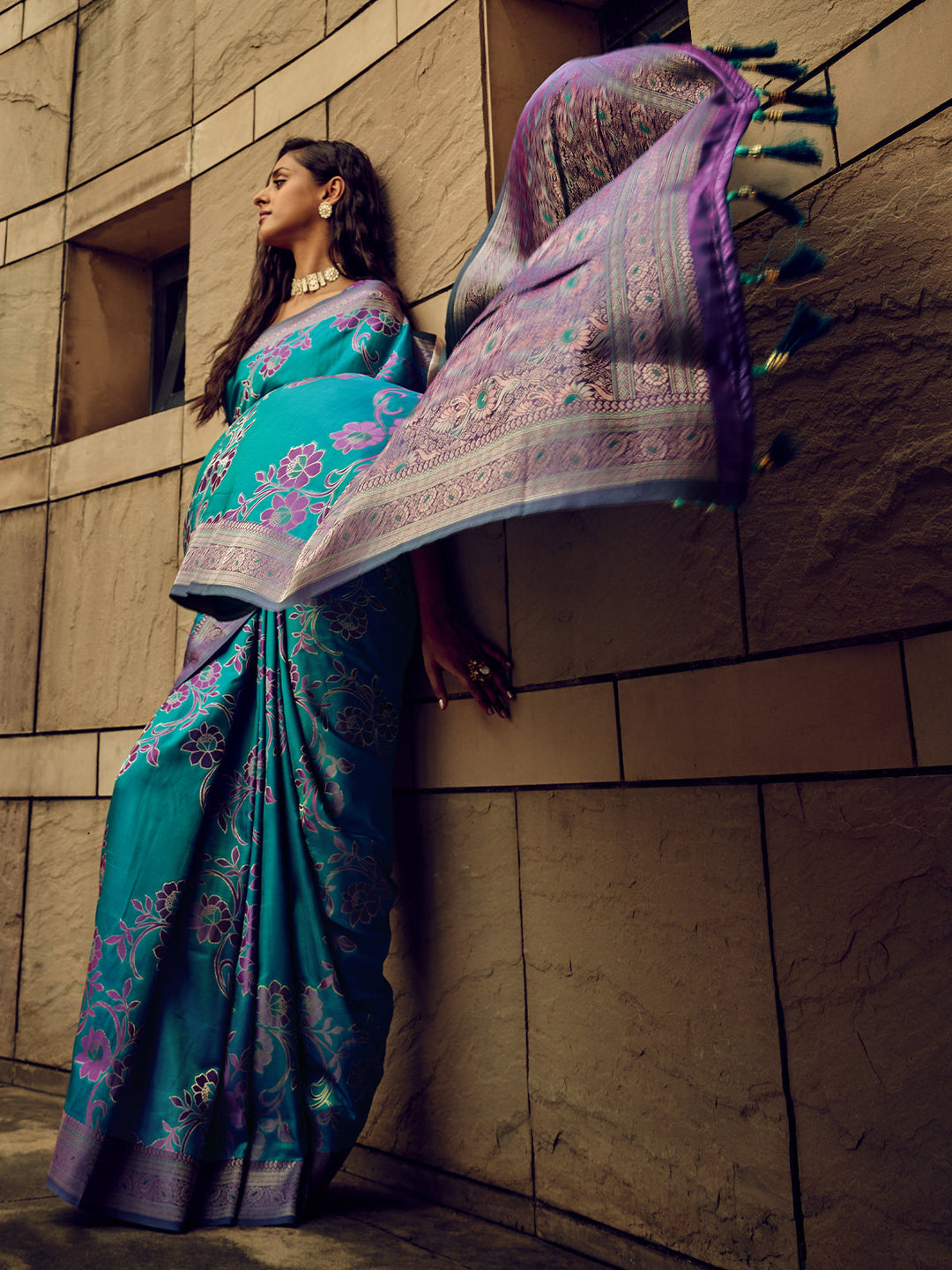 Qivii Blue Handloom Woven Satin Saree For Women