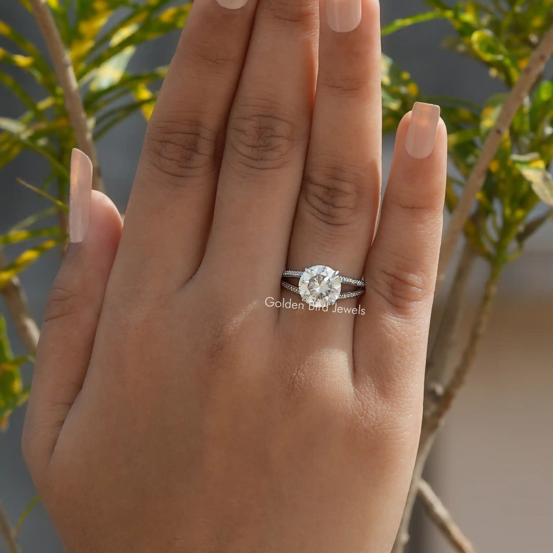 Round Cut Moissanite Accent Engagement Ring