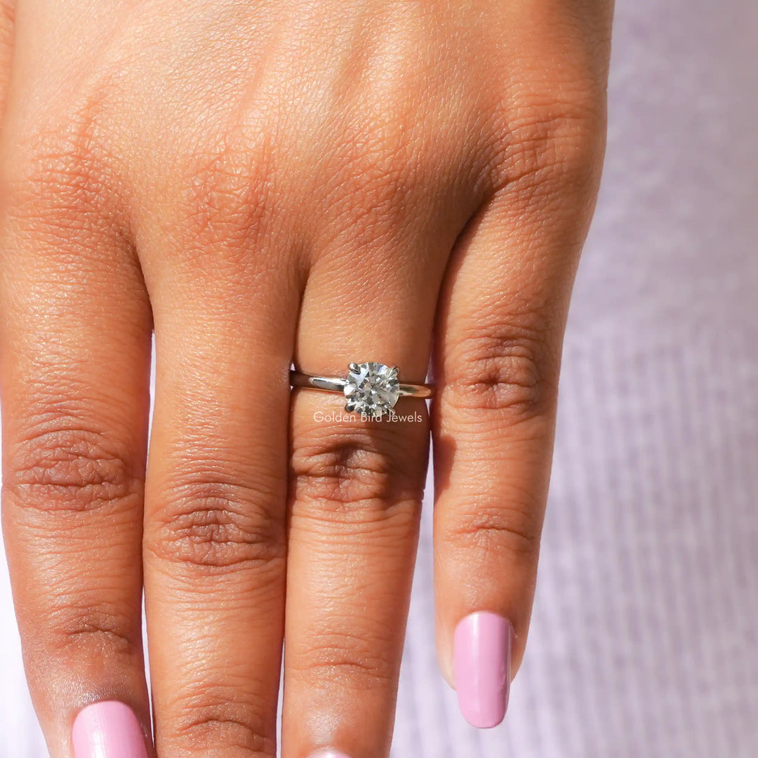 Solitaire Round Moissanite Engagement Ring