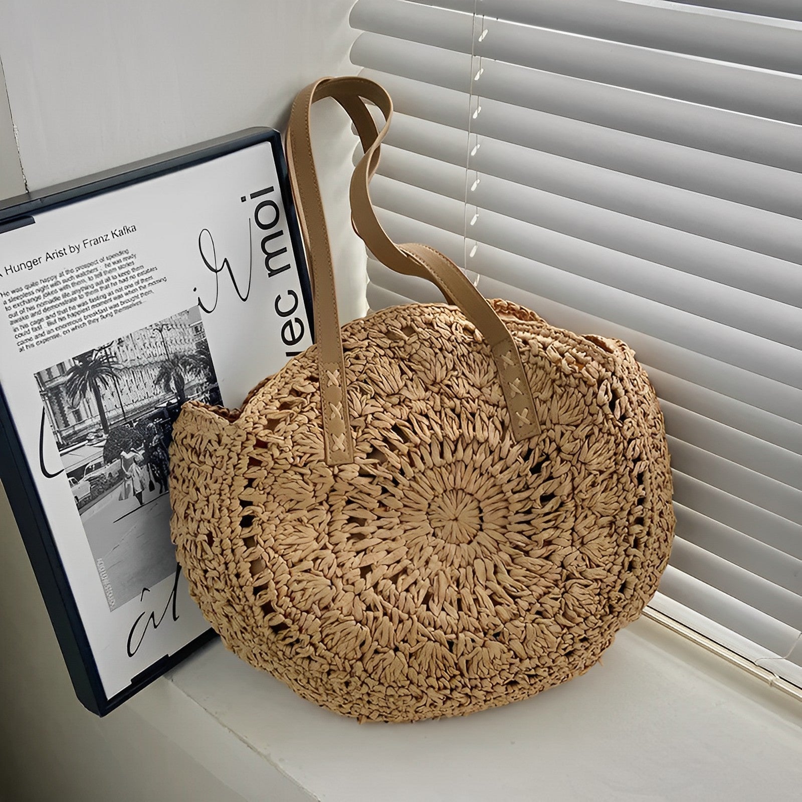 Vamah | Tote Bag  - By Qivii