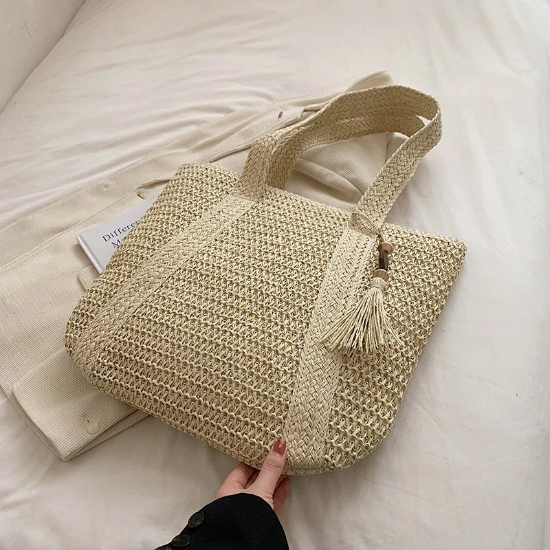 Totah | Tote Bag  - By Qivii