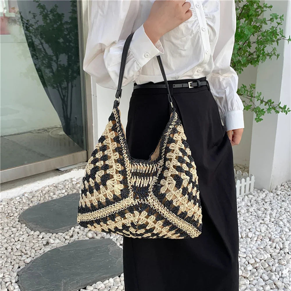 Blana | Tote Bag  - By Qivii